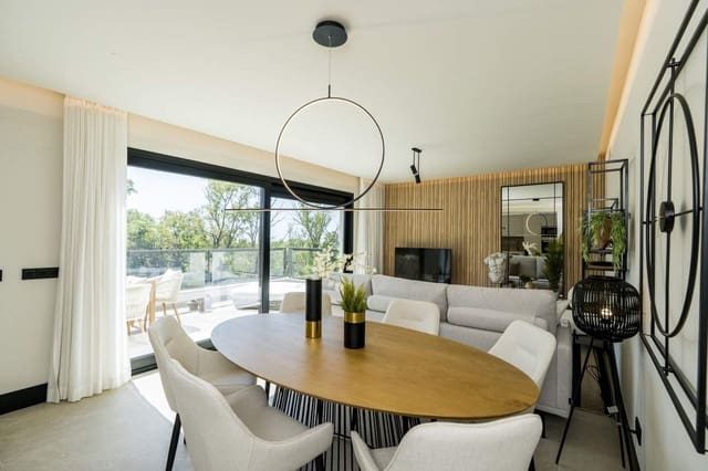 Apartamento de 3 habitaciones en Nueva Andalucia, Marbella en venta con piscina garaje - 950.000 € (Ref: 7989557)