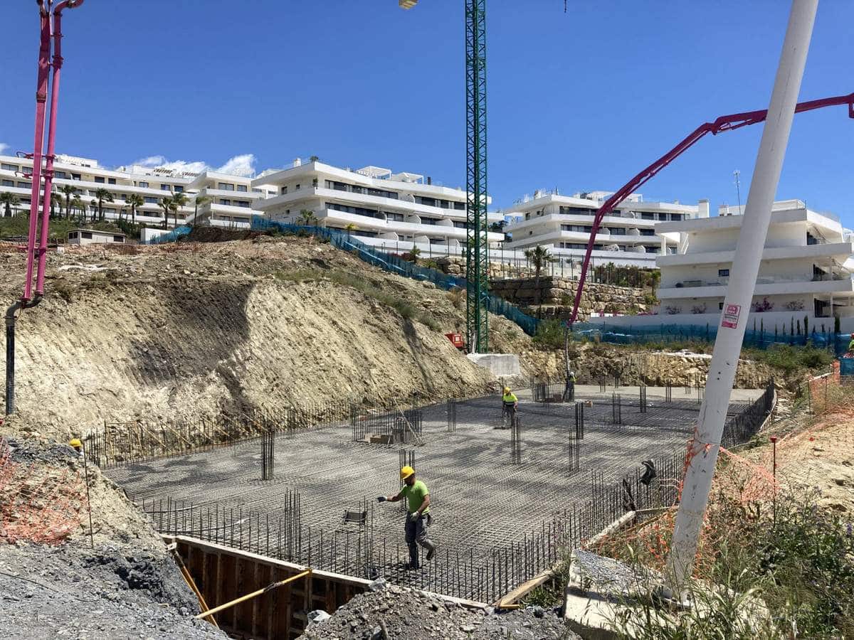 3 bedroom Apartment for sale in Estepona with pool garage - € 710,000 (Ref: 8353252)