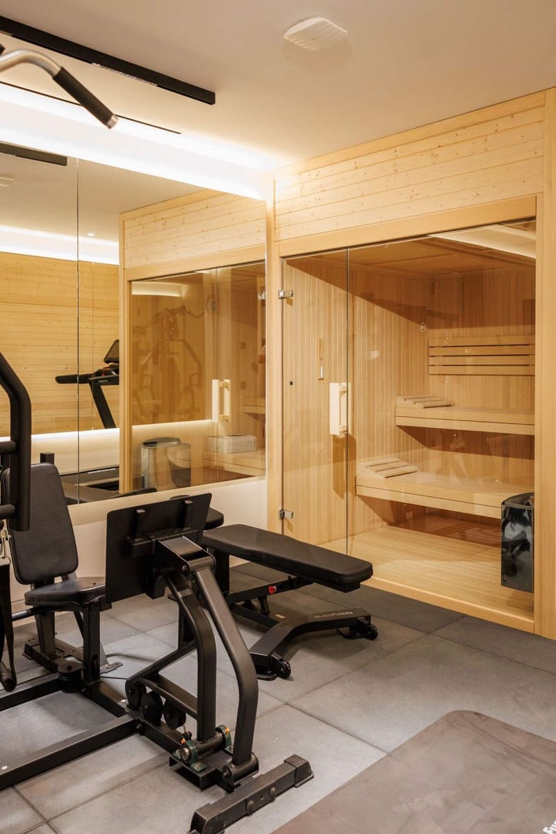 4 bedroom Villa for sale in Marbella with pool garage - € 5,400,000 (Ref: 8449258)