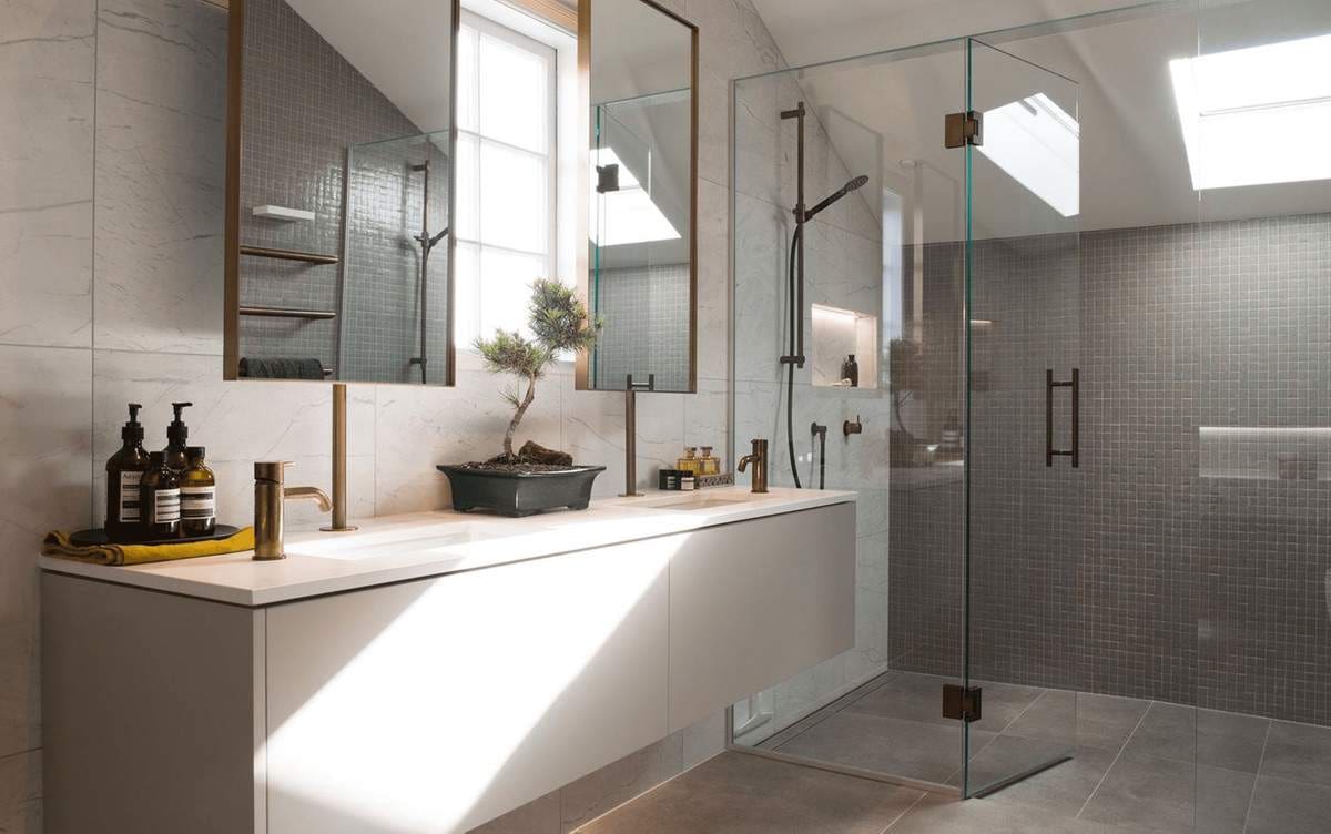 6 bedroom Villa for sale in Marbella with pool garage - € 3,895,000 (Ref: 8461122)