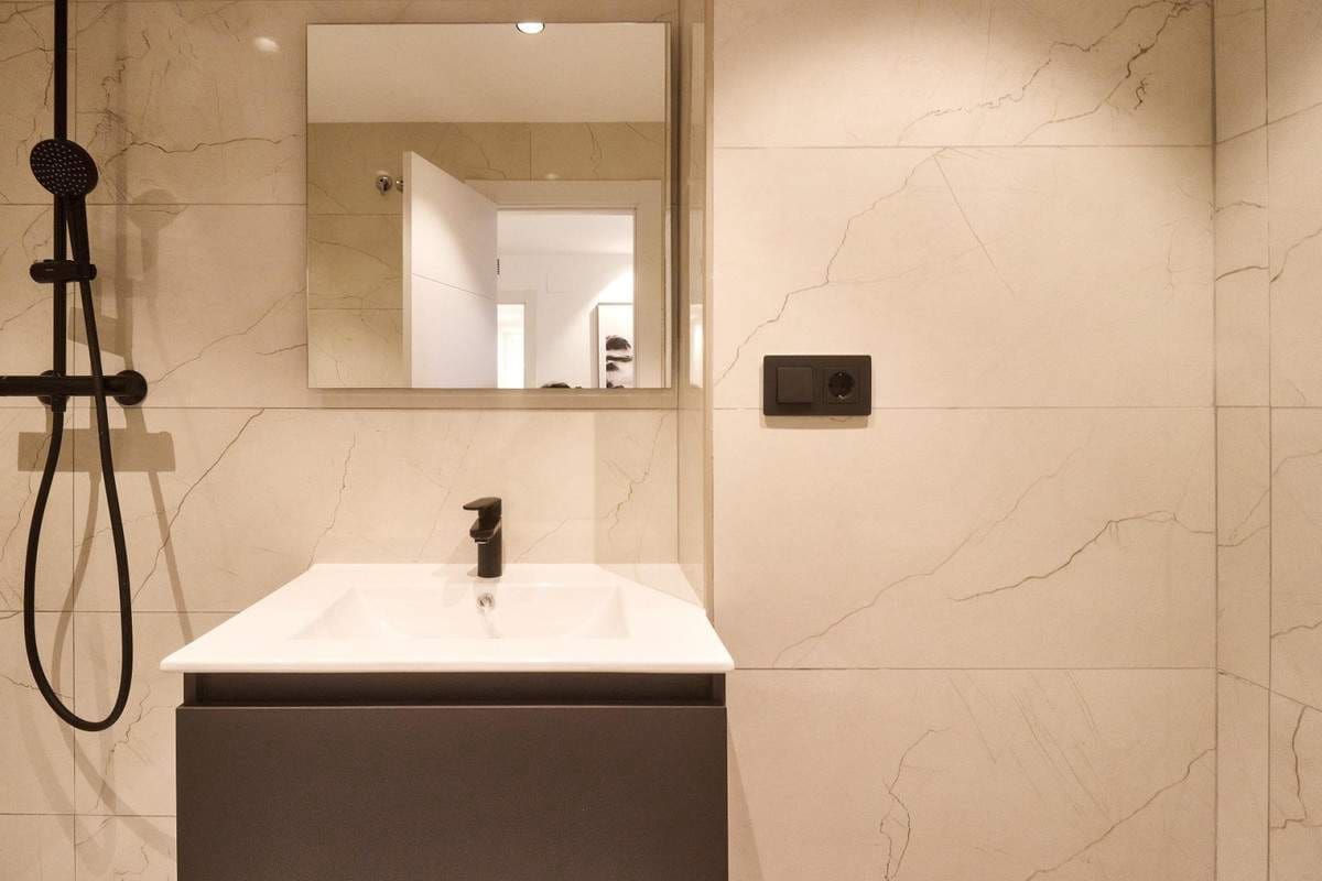 2 bedroom Apartment for sale in Fuengirola with pool garage - € 340,000 (Ref: 8585858)