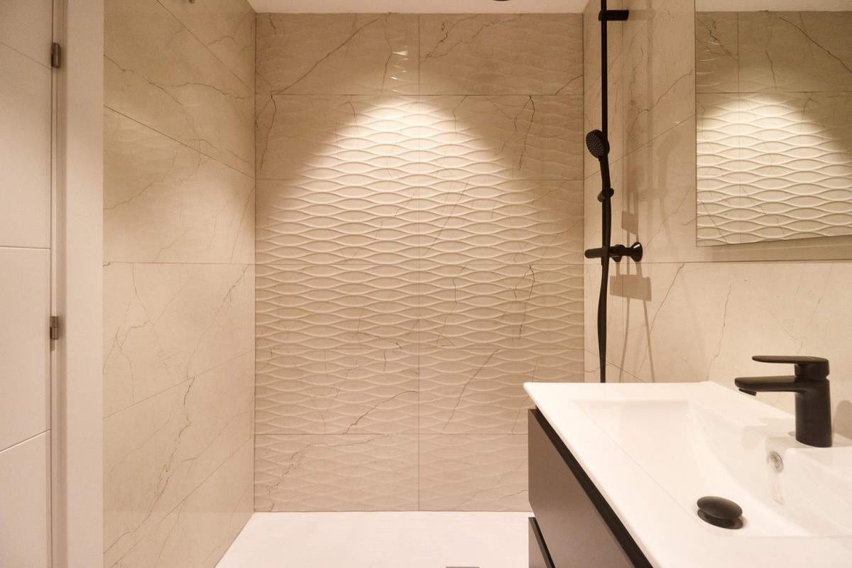 2 bedroom Apartment for sale in Fuengirola with pool garage - € 340,000 (Ref: 8585858)