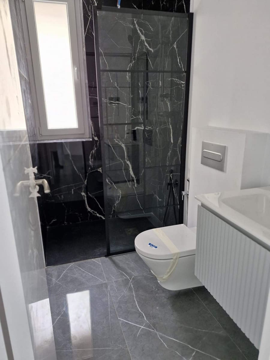 2 bedroom Apartment for sale in Benalmadena with pool garage - € 455,000 (Ref: 8625962)