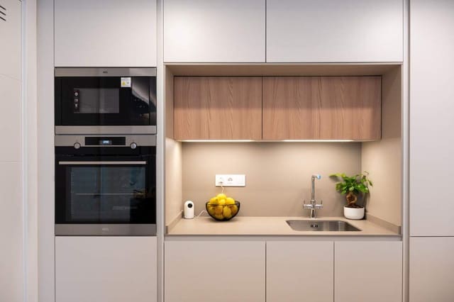 2 soverom Leilighet til salgs i Fuengirola med svømmebasseng garasje - € 659 500 (Ref: 8625963)