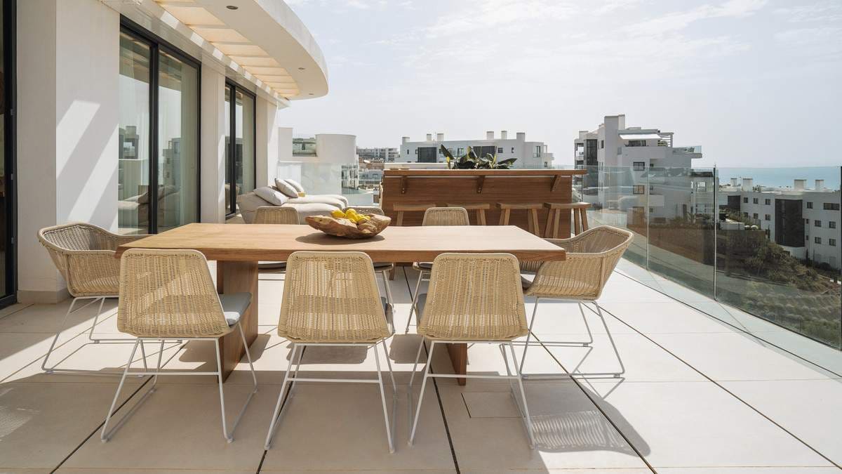 2 bedroom Apartment for sale in Fuengirola with pool garage - € 489,000 (Ref: 8681559)