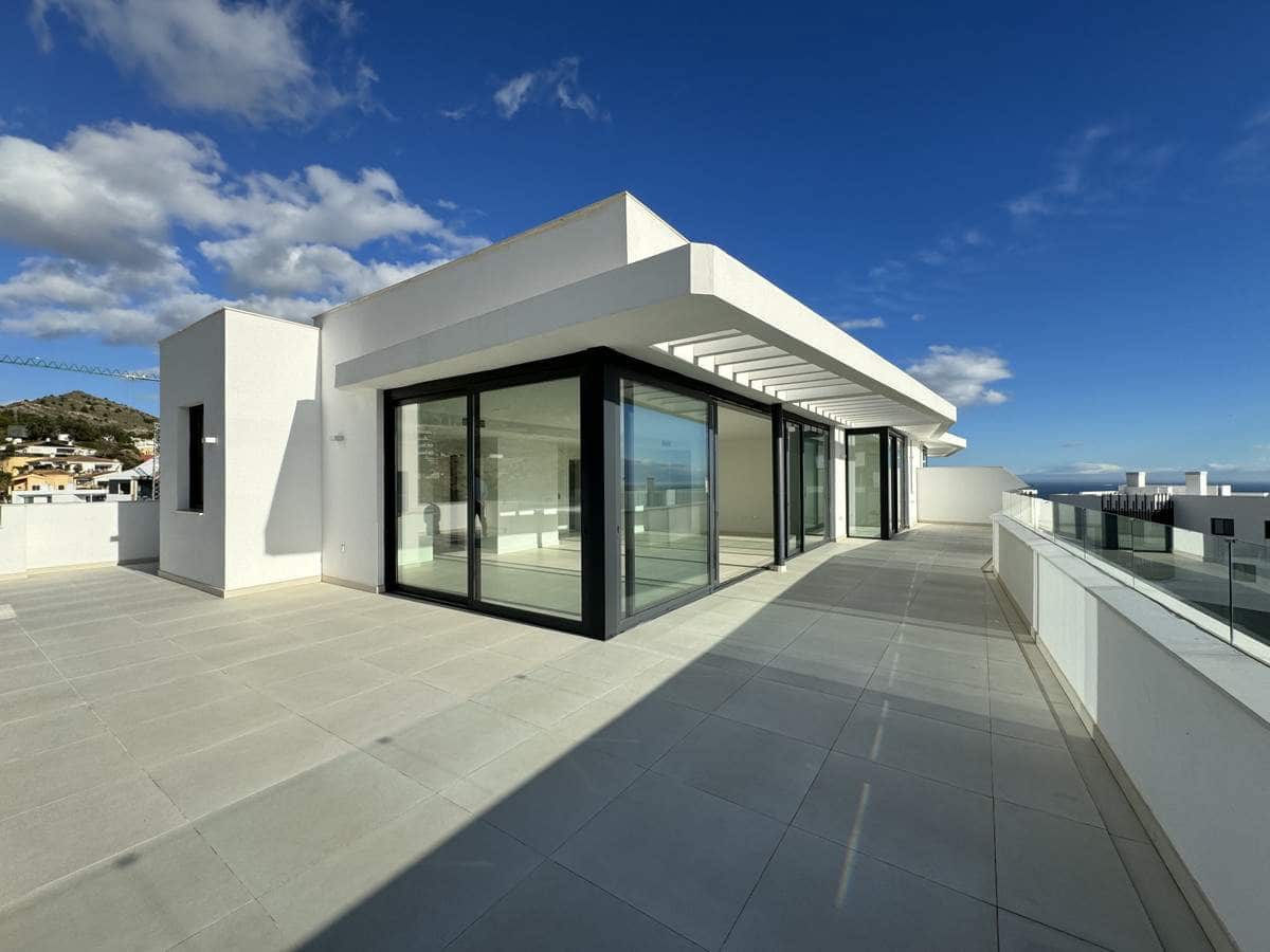 2 bedroom Apartment for sale in Fuengirola with pool garage - € 489,000 (Ref: 8681559)