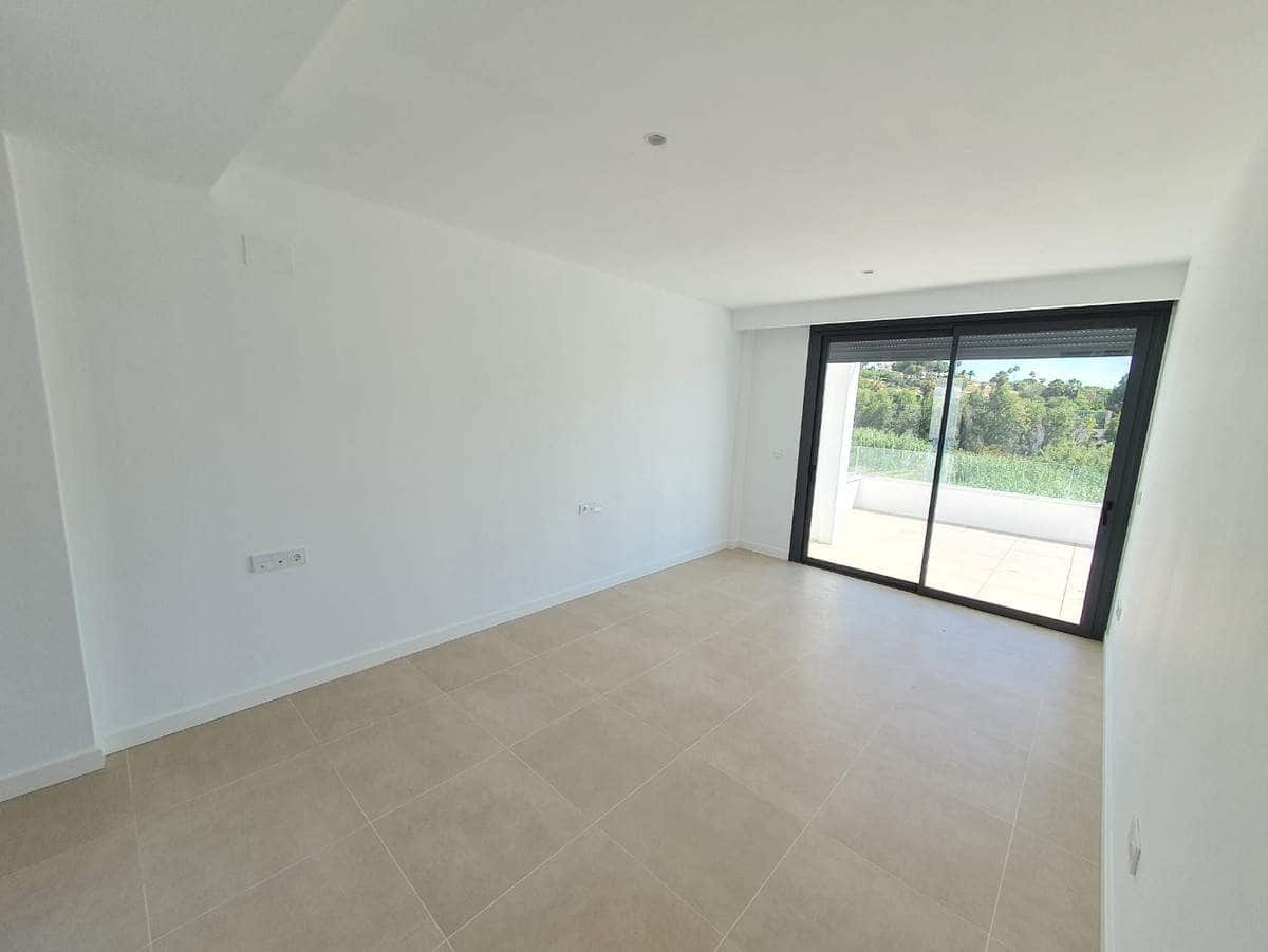 4 soveværelse Villa til salg i Castillo de la Duquesa med swimmingpool garage - € 1.065.000 (Ref: 8815002)