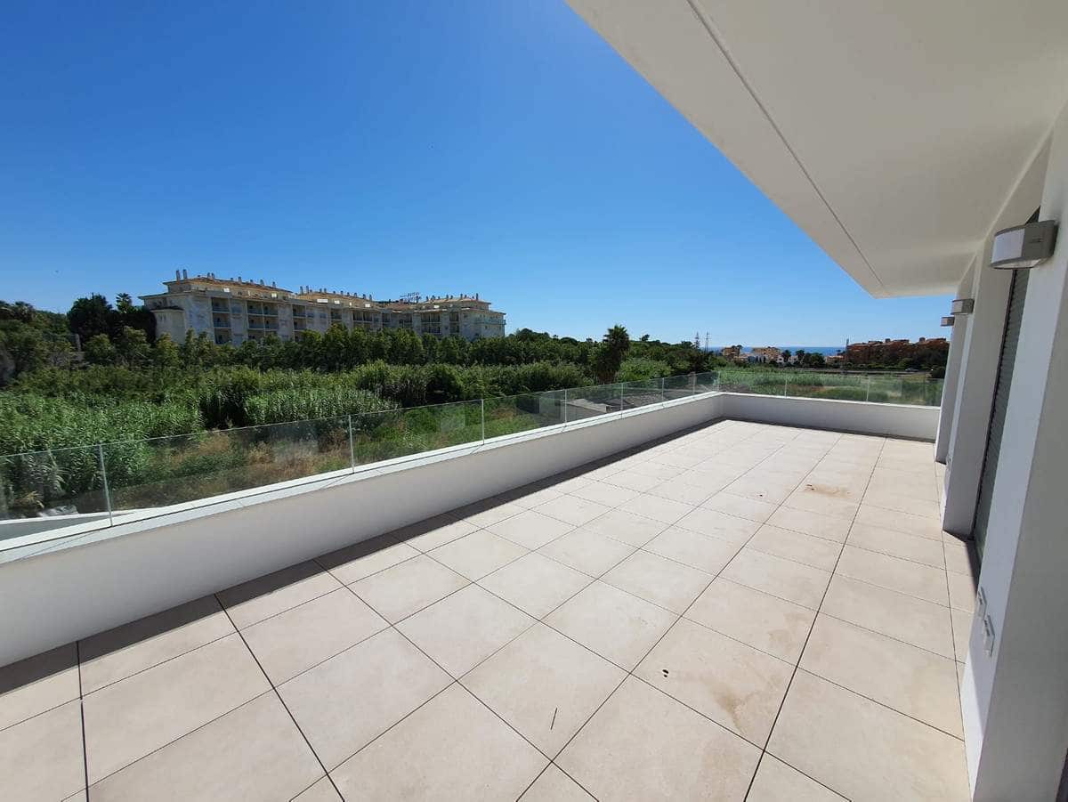 4 soveværelse Villa til salg i Castillo de la Duquesa med swimmingpool garage - € 1.065.000 (Ref: 8815002)