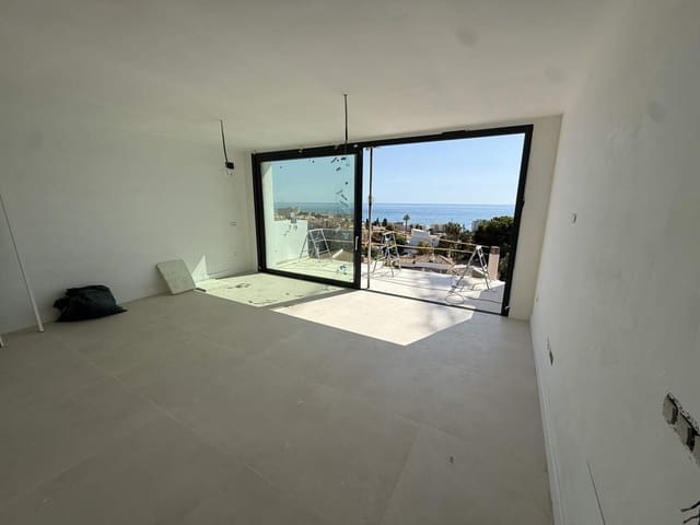 3 soveværelse Villa til salg i Fuengirola med swimmingpool garage - € 634.900 (Ref: 8861706)