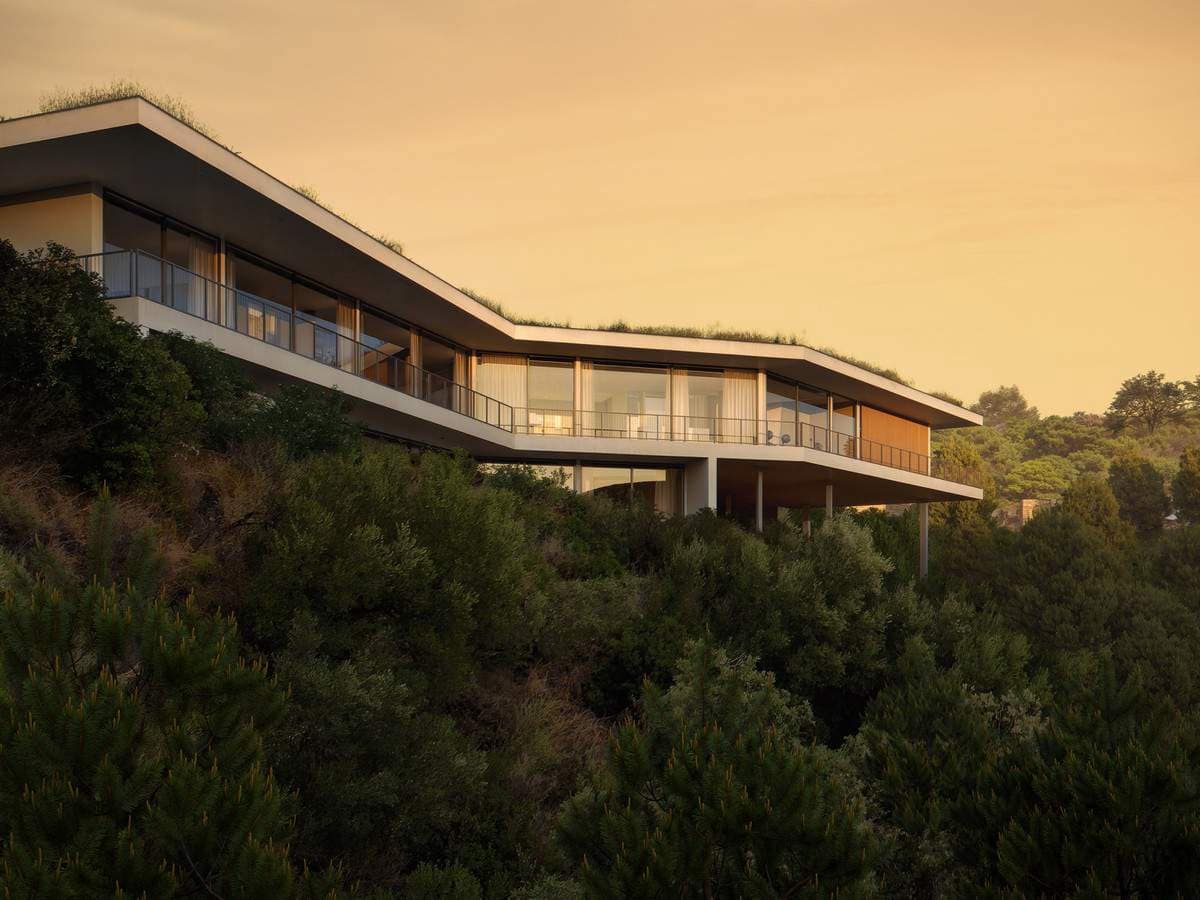 5 bedroom Villa for sale in Benahavis with pool garage - € 4,400,000 (Ref: 9022850)