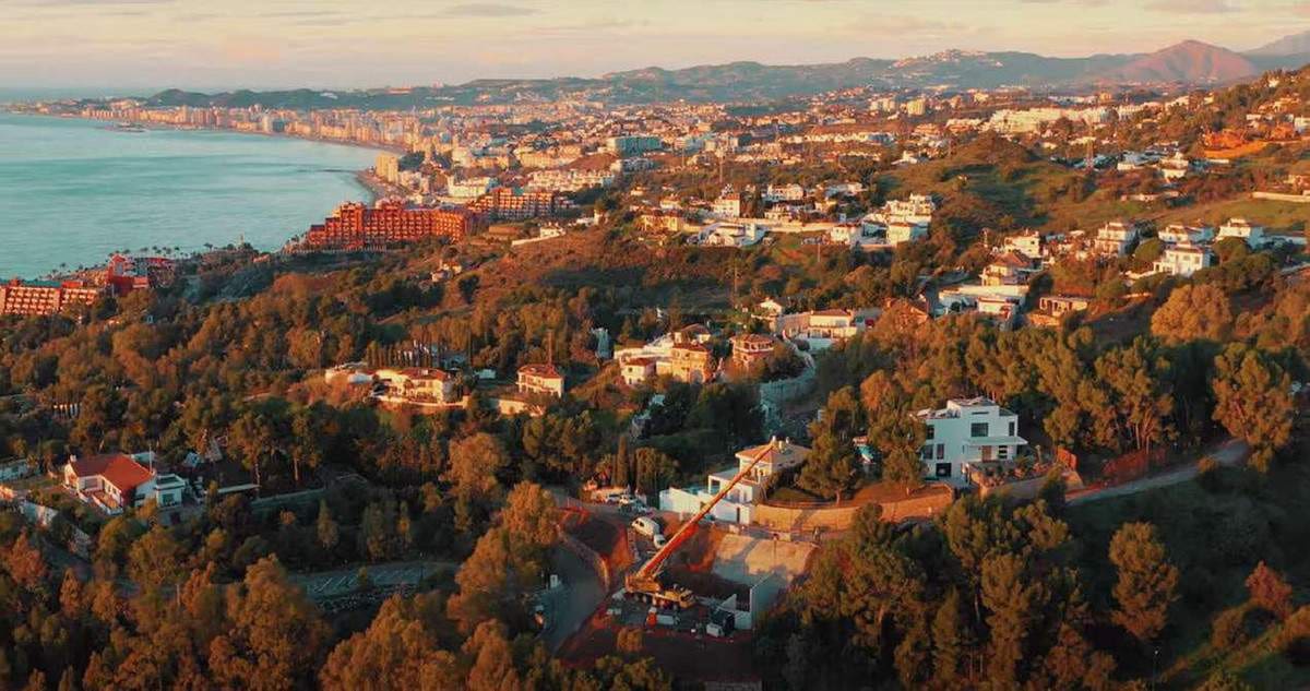 4 sypialnia Willa na sprzedaż w Benalmadena z basenem garażem - 3 200 000 € (Ref: 9191600)