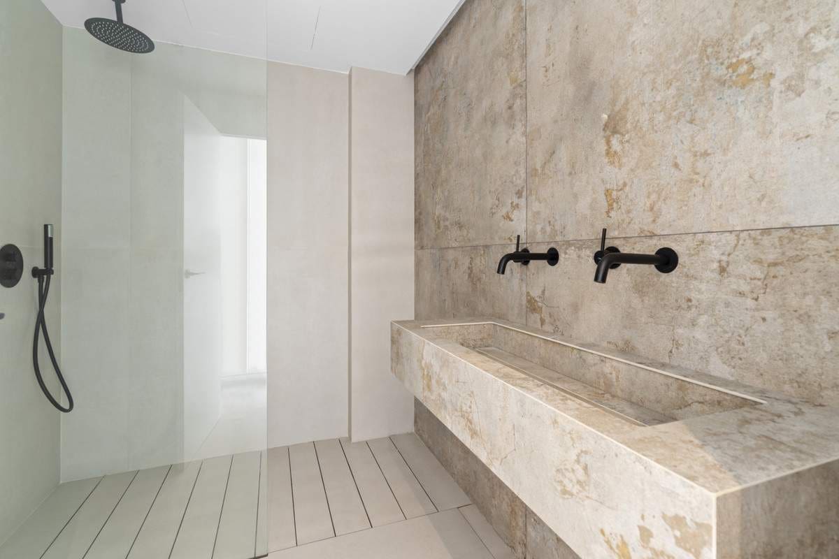 4 makuuhuone Huvila myytävänä paikassa Benahavis mukana uima-altaan 
autotalli - 799 000 € (Ref: 9231287)