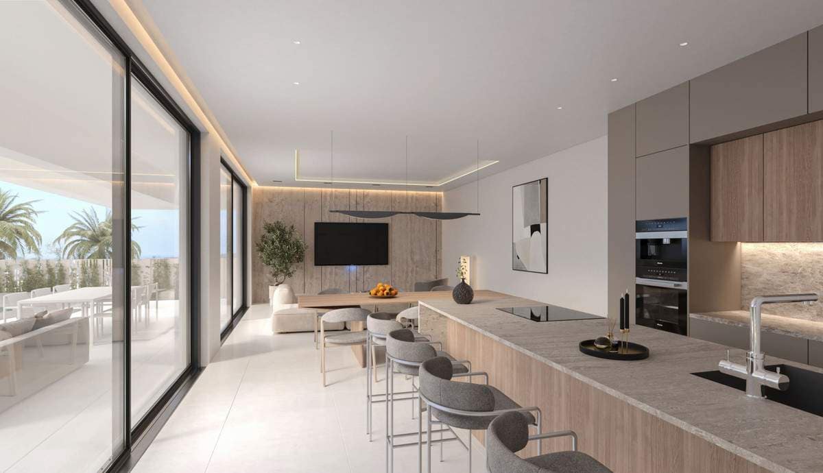 4 bedroom Villa for sale in Calahonda with pool garage - € 1,650,000 (Ref: 9325456)