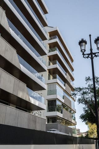 2 makuuhuone Huoneisto myytävänä paikassa Fuengirola mukana uima-altaan 
autotalli - 665 500 € (Ref: 9357721)