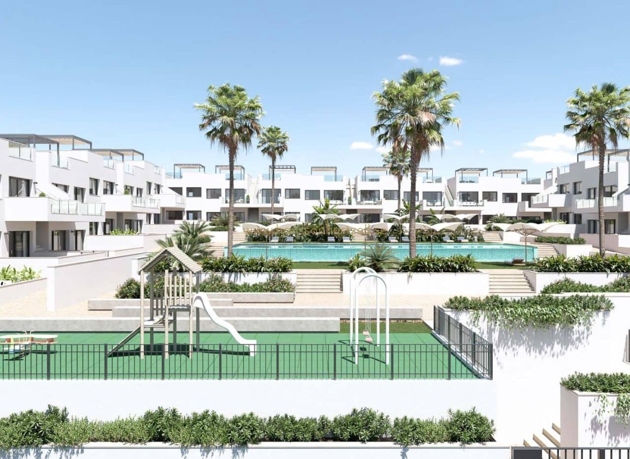 3 soveværelse Lejlighed til salg i Los Balcones med swimmingpool - € 325.900 (Ref: 9030561)