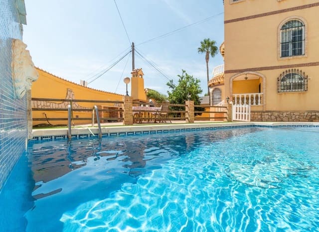 5 bedroom Villa for sale in Las Mimosas, Orihuela with pool - € 359,000 (Ref: 9037599)