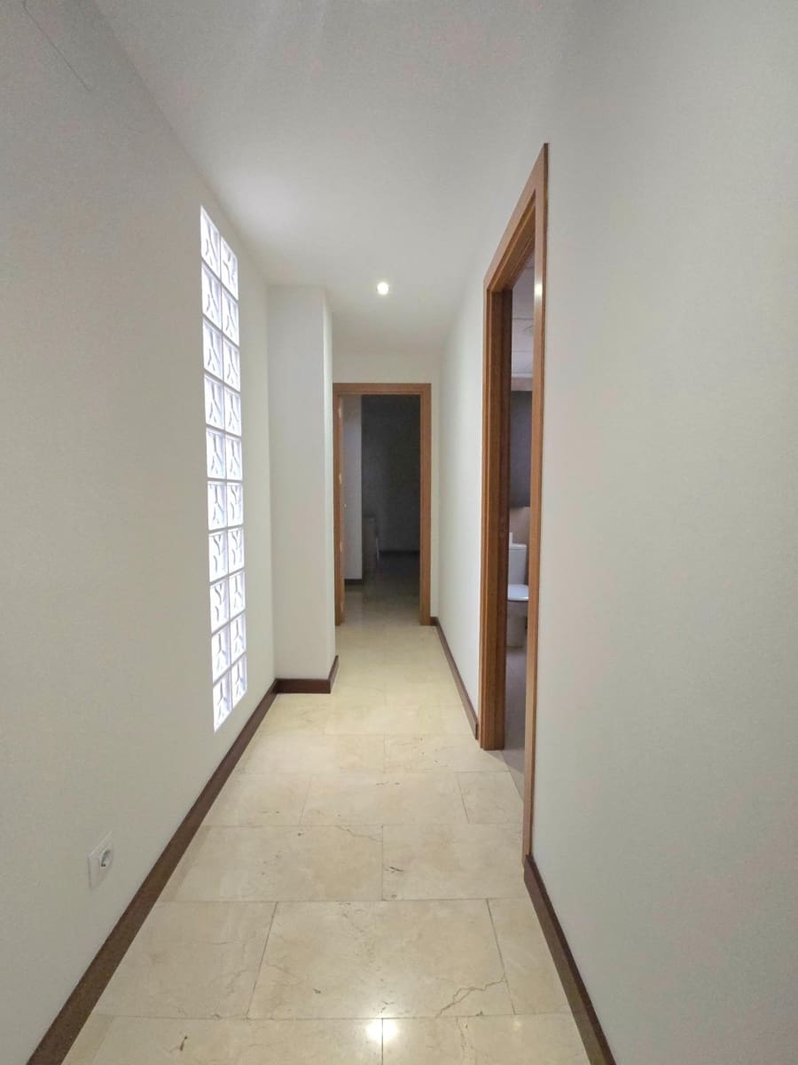 1 bedroom Flat for rent in Alicante / Alacant city with garage - € 925 (Ref: 10031966)