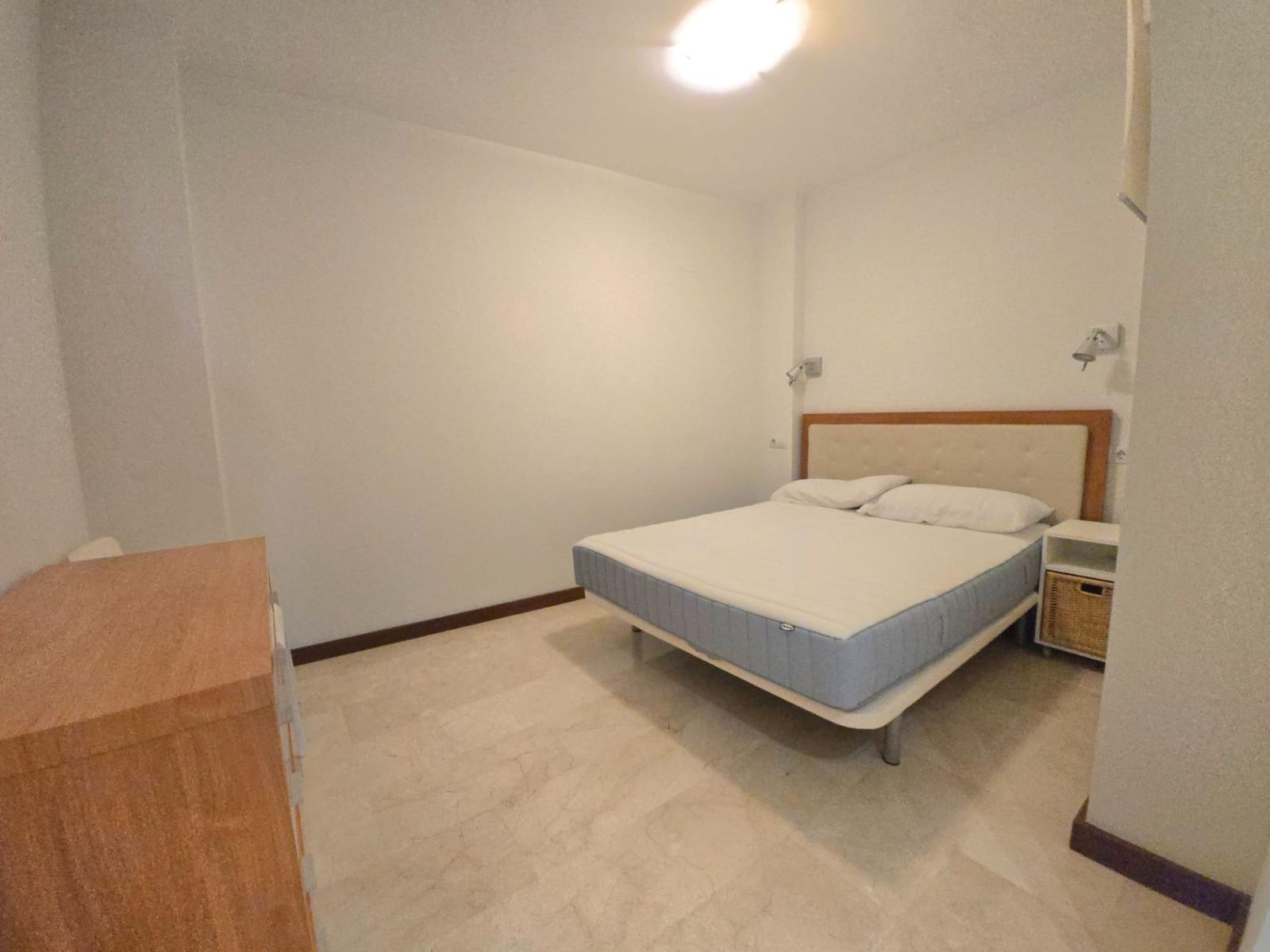 1 bedroom Flat for rent in Alicante / Alacant city with garage - € 925 (Ref: 10031966)
