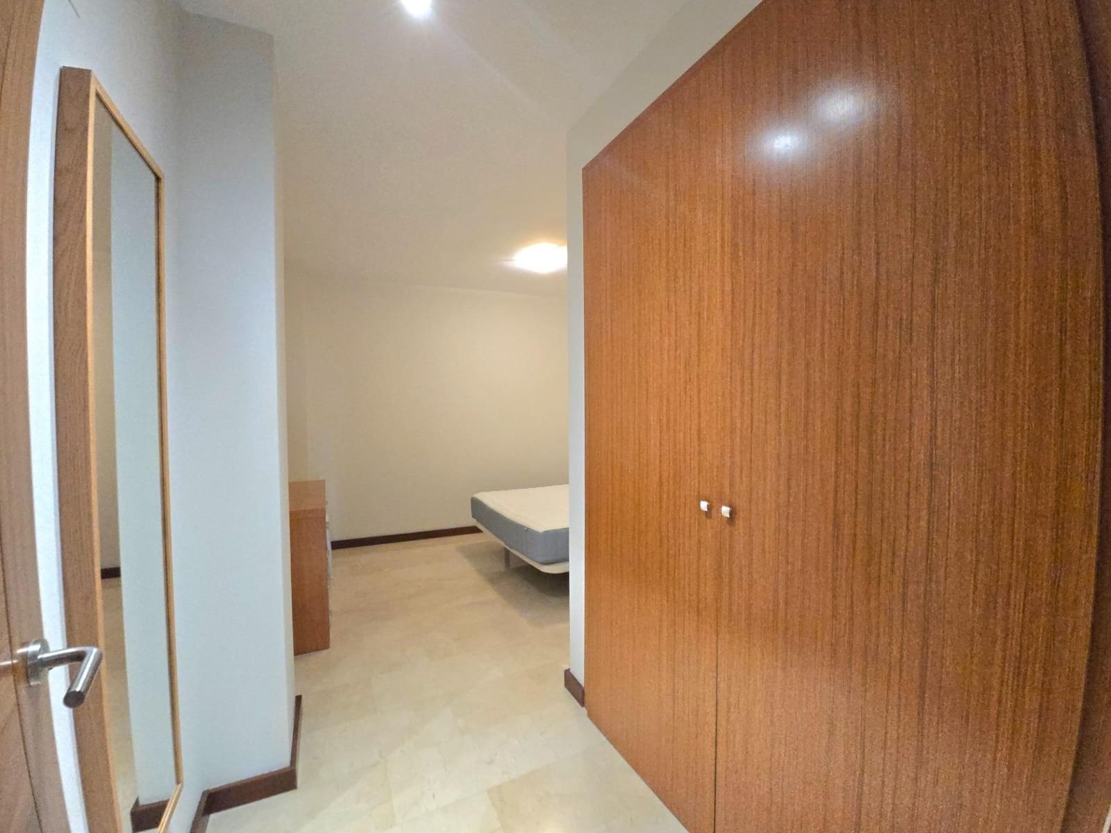 1 bedroom Flat for rent in Alicante / Alacant city with garage - € 925 (Ref: 10031966)