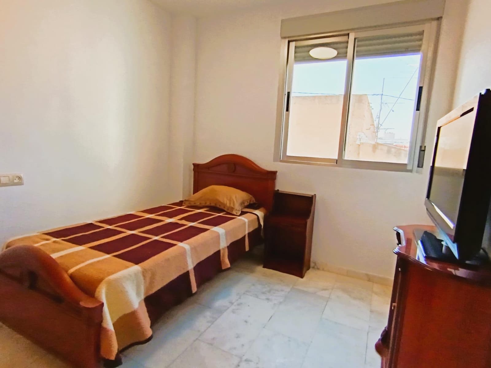 3 slaapkamer Flat te koop in Alicante stad - € 189.000 (Ref: 10055503)