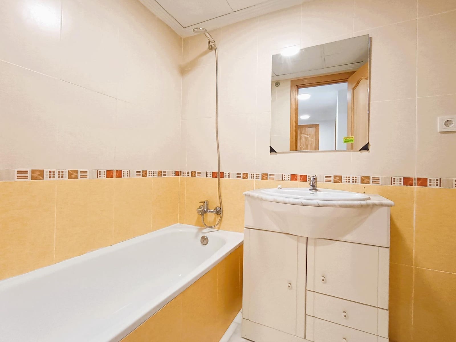 3 slaapkamer Flat te koop in Alicante stad - € 189.000 (Ref: 10055503)