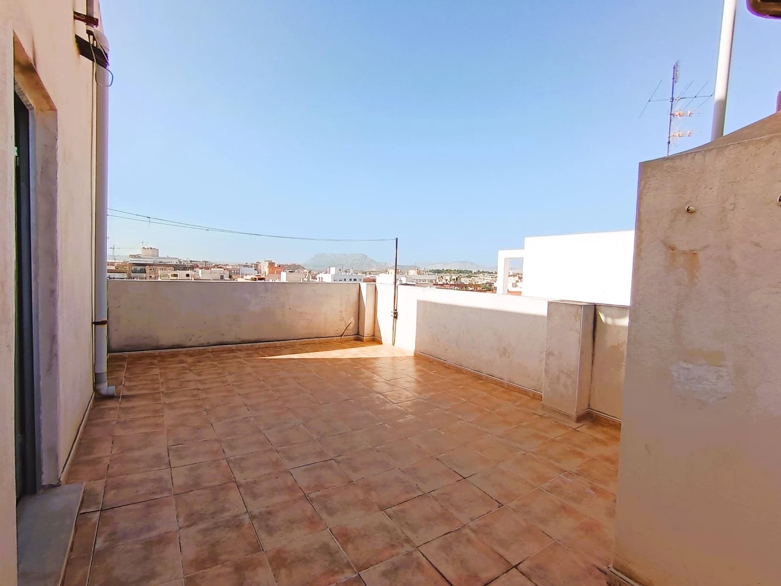 3 slaapkamer Flat te koop in Alicante stad - € 189.000 (Ref: 10055503)