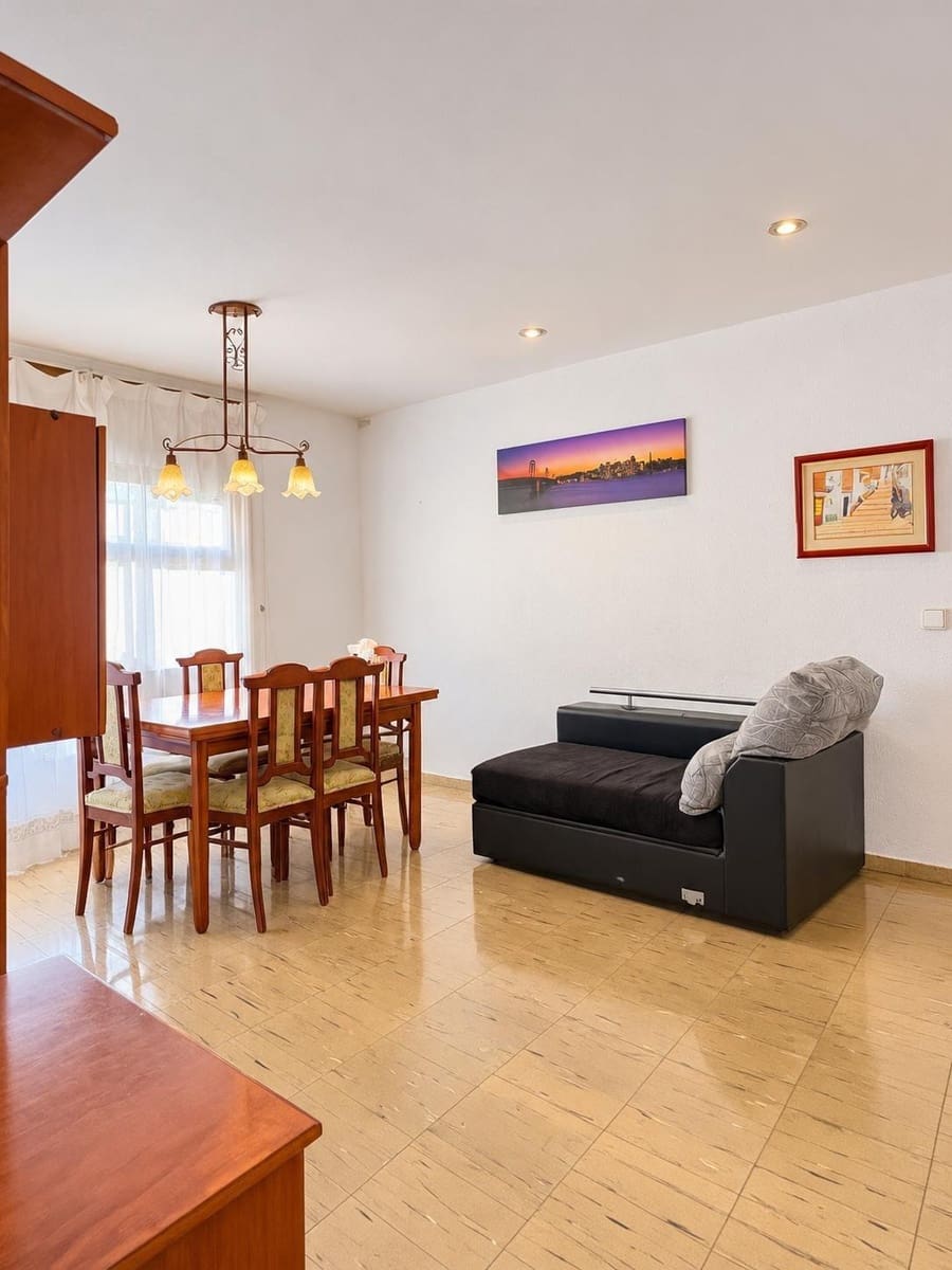 4 bedroom Flat for sale in San Juan de Alicante / Sant Joan d'Alacant - € 190,000 (Ref: 10157851)