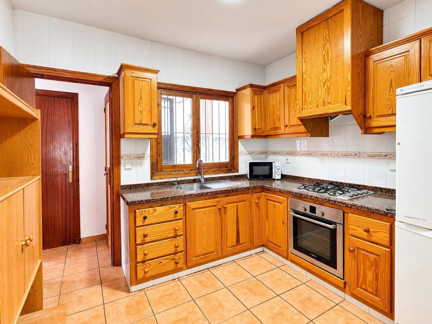 4 bedroom Flat for sale in San Juan de Alicante / Sant Joan d'Alacant - € 190,000 (Ref: 10157851)