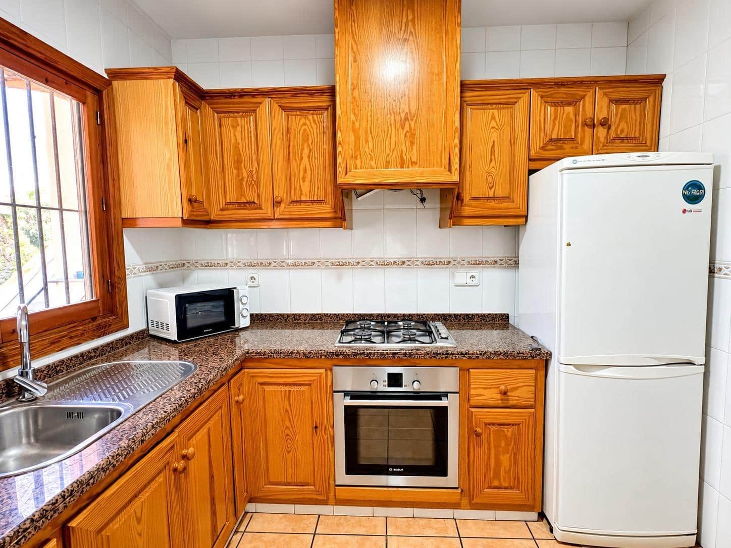 4 bedroom Flat for sale in San Juan de Alicante / Sant Joan d'Alacant - € 190,000 (Ref: 10157851)