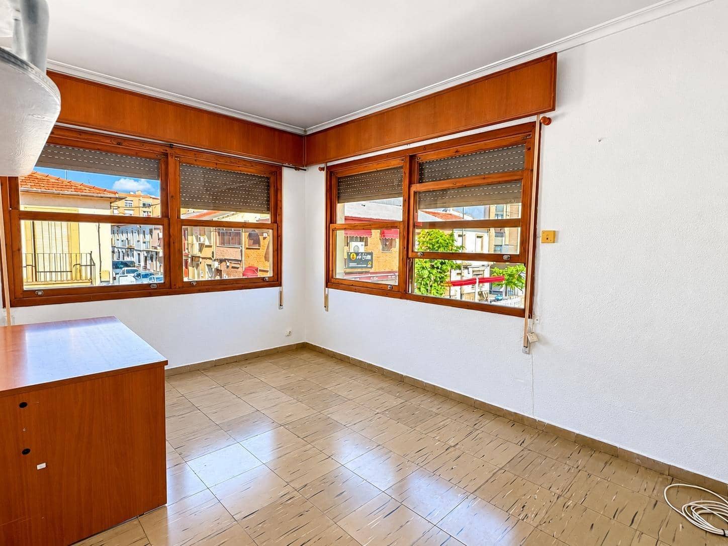 4 bedroom Flat for sale in San Juan de Alicante / Sant Joan d'Alacant - € 190,000 (Ref: 10157851)