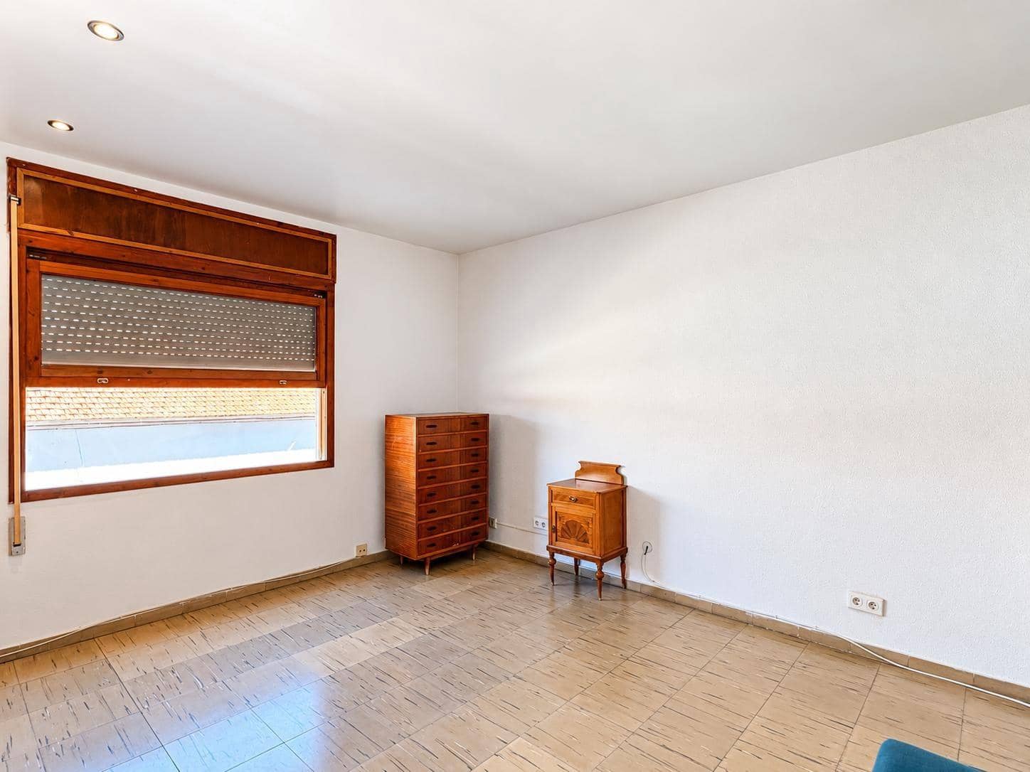 4 bedroom Flat for sale in San Juan de Alicante / Sant Joan d'Alacant - € 190,000 (Ref: 10157851)