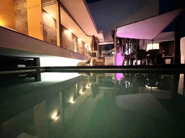 4 soveværelse Villa til leje i Petrel / Petrer med swimmingpool garage - € 3.500 (Ref: 10177395)