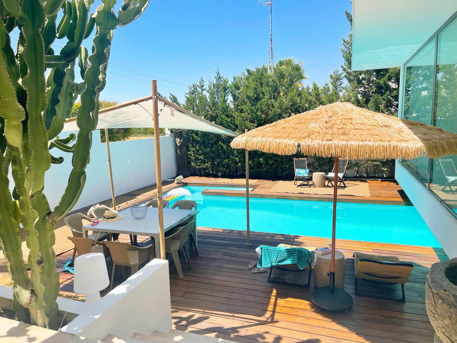 4 soveværelse Villa til leje i Petrel / Petrer med swimmingpool garage - € 3.500 (Ref: 10177395)