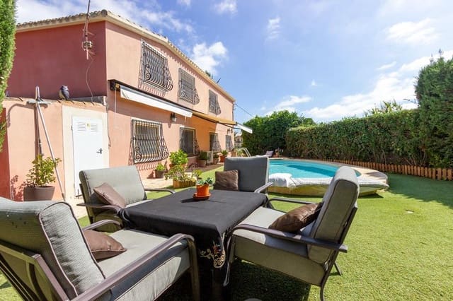 Chalet de 4 habitaciones en Finestrat en venta con piscina garaje - 435.000 € (Ref: 8806159)