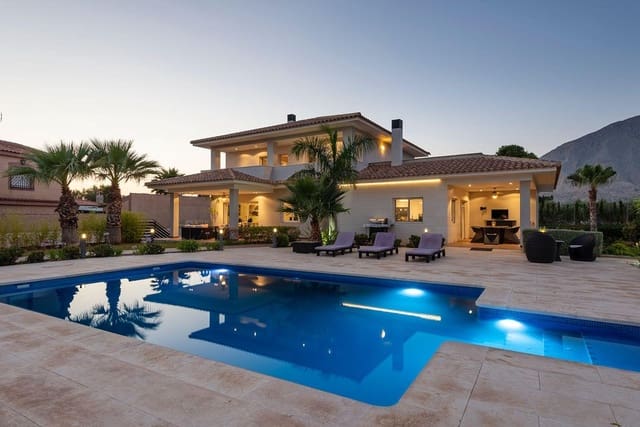 5 sovrum Villa till salu i Rebolledo, Alicante stad med pool garage - 725 000 € (Ref: 8999244)