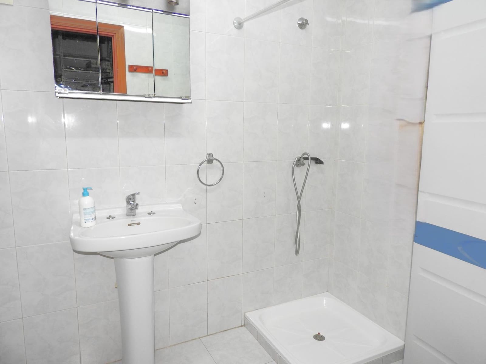 Commercieel te koop in Alicante stad - € 179.900 (Ref: 8999255)