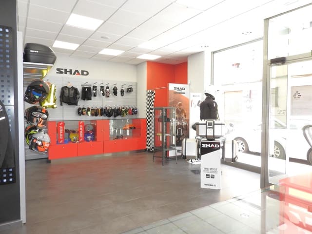 Commercial for sale in Benalúa, Alicante / Alacant city - € 179,900 (Ref: 8999255)