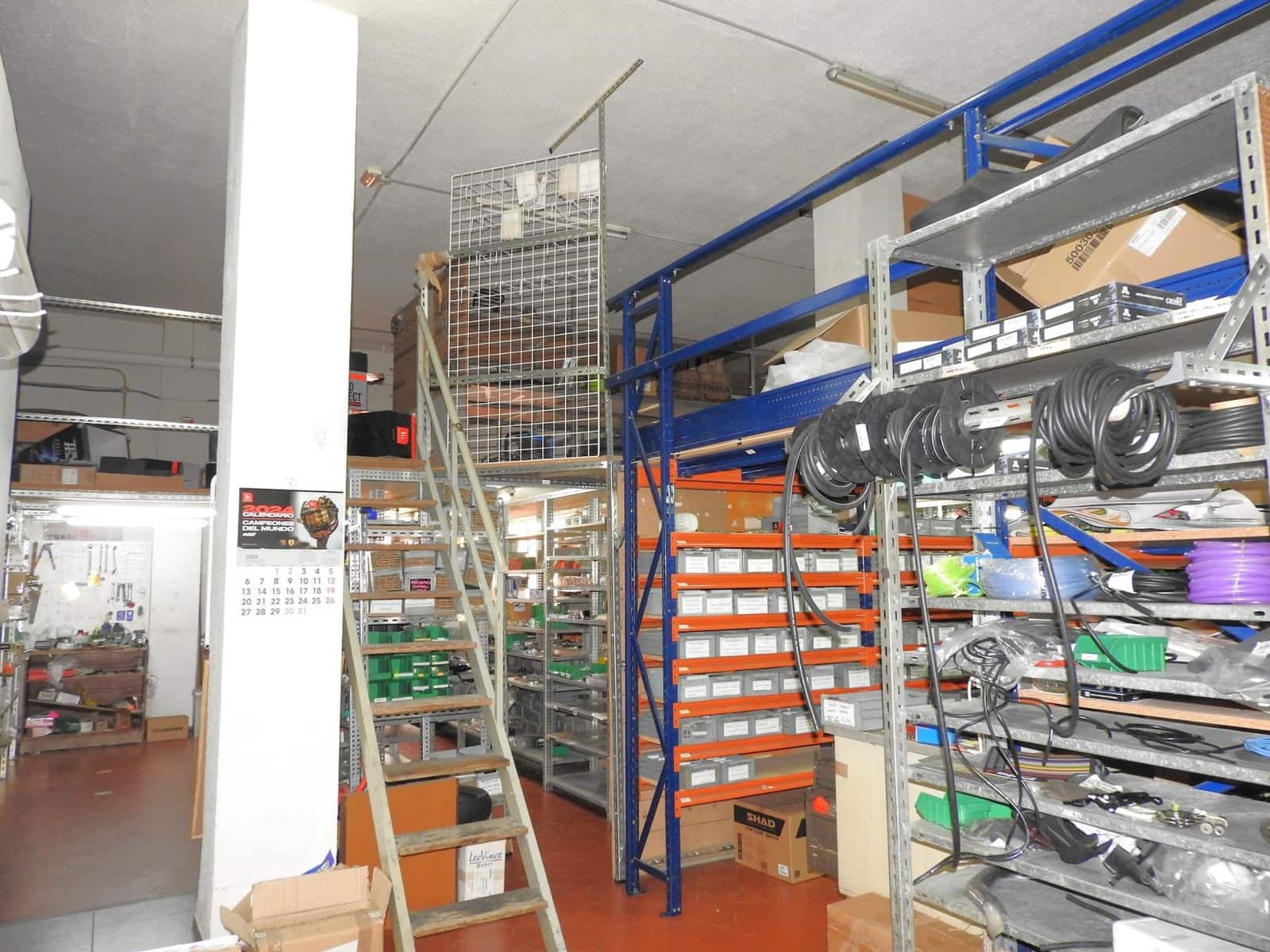 Commercieel te koop in Alicante stad - € 179.900 (Ref: 8999255)