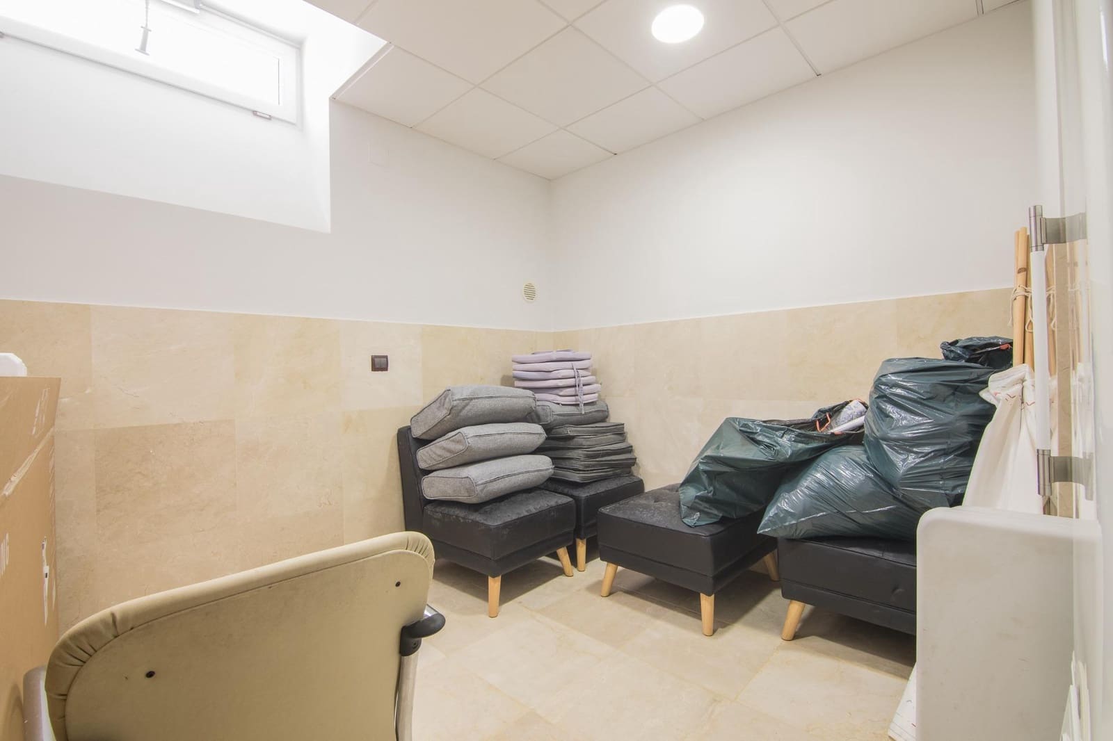 4 soveværelse Villa til salg i Arenales del Sol med swimmingpool garage - € 1.700.000 (Ref: 9017309)