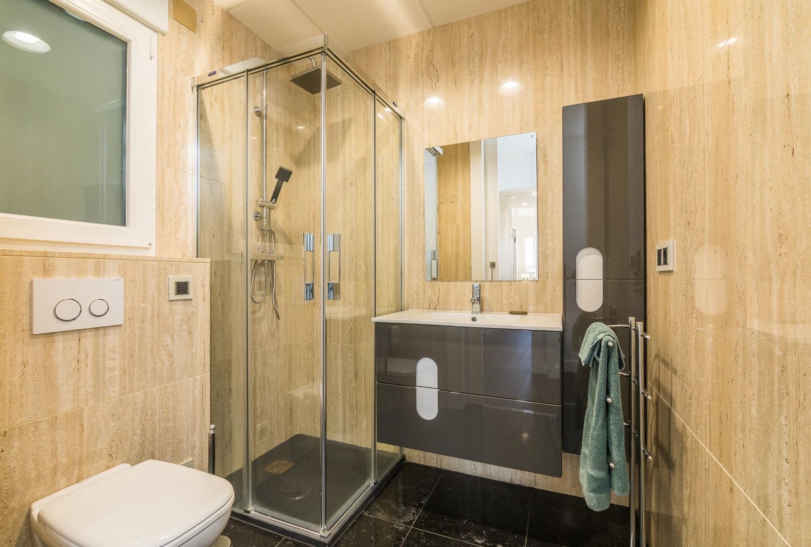 4 soveværelse Villa til salg i Arenales del Sol med swimmingpool garage - € 1.700.000 (Ref: 9017309)