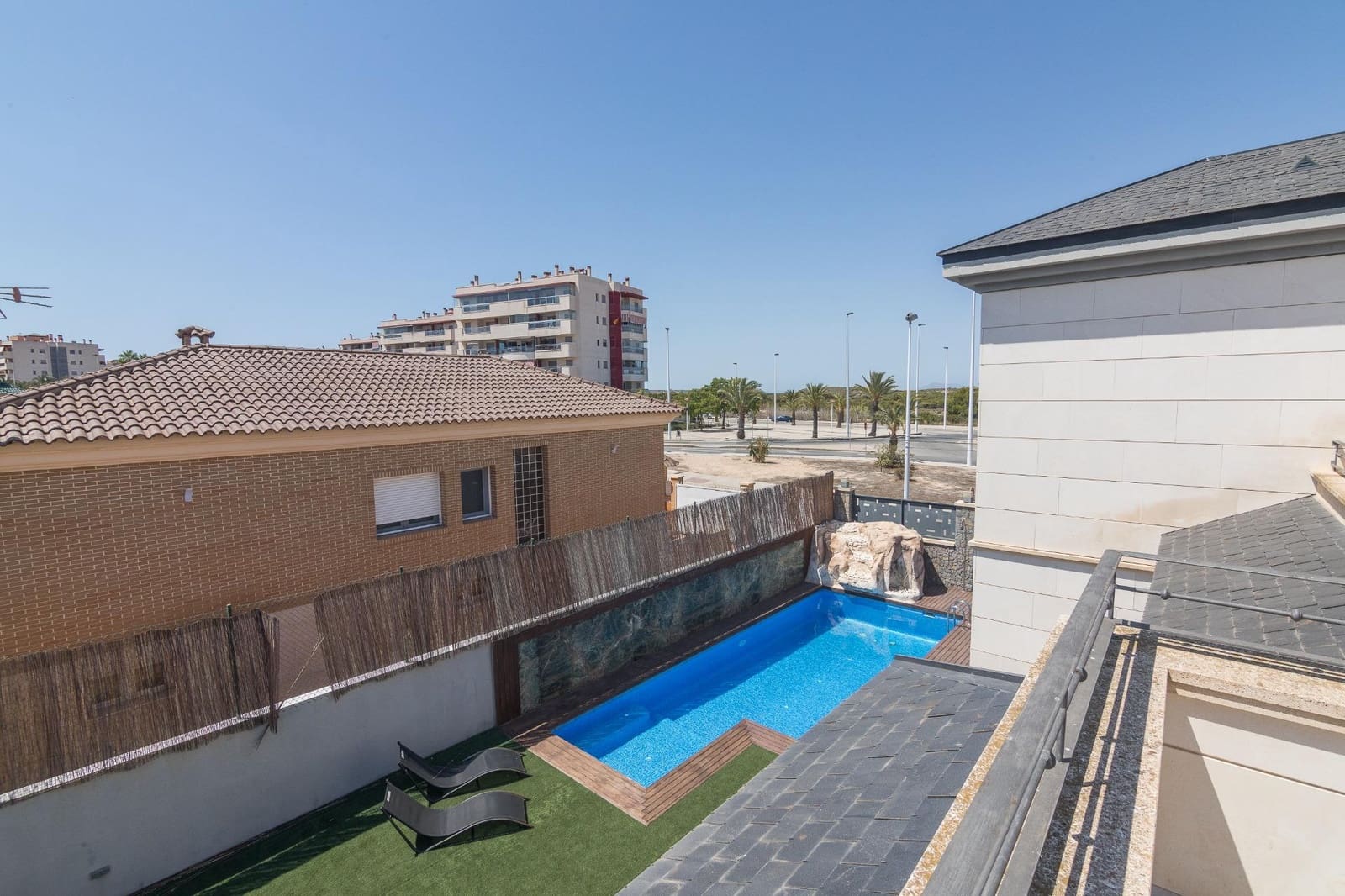 4 soveværelse Villa til salg i Arenales del Sol med swimmingpool garage - € 1.700.000 (Ref: 9017309)