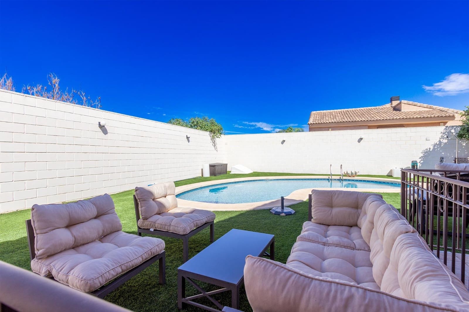 Chalet de 6 habitaciones en Muchamiel / Mutxamel en venta con piscina garaje - 740.000 € (Ref: 9232792)