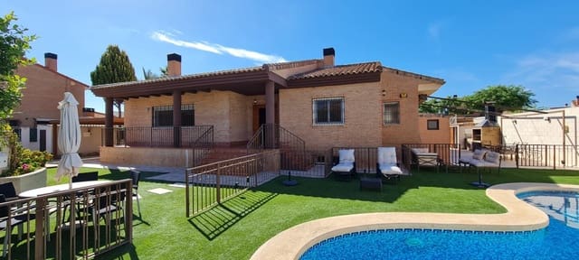 Chalet de 6 habitaciones en Muchamiel / Mutxamel en venta con piscina garaje - 740.000 € (Ref: 9232792)