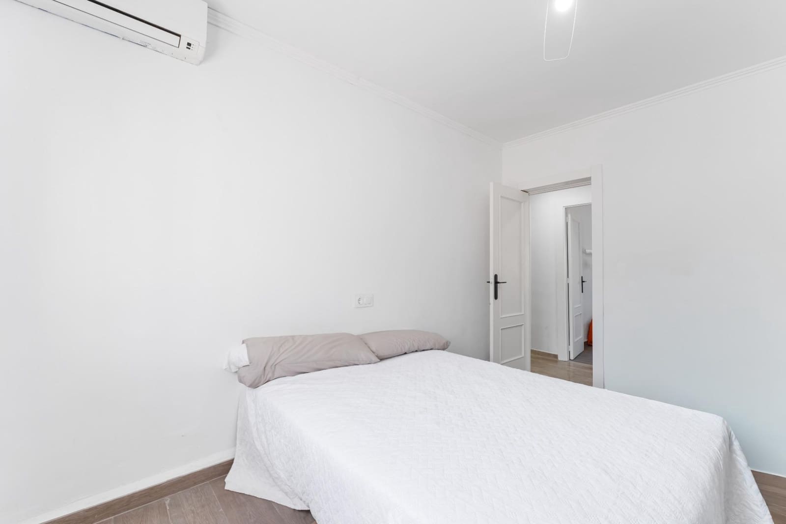 5 chambre Villa/Maison à vendre à Moralet - 350 000 € (Ref: 9282387)