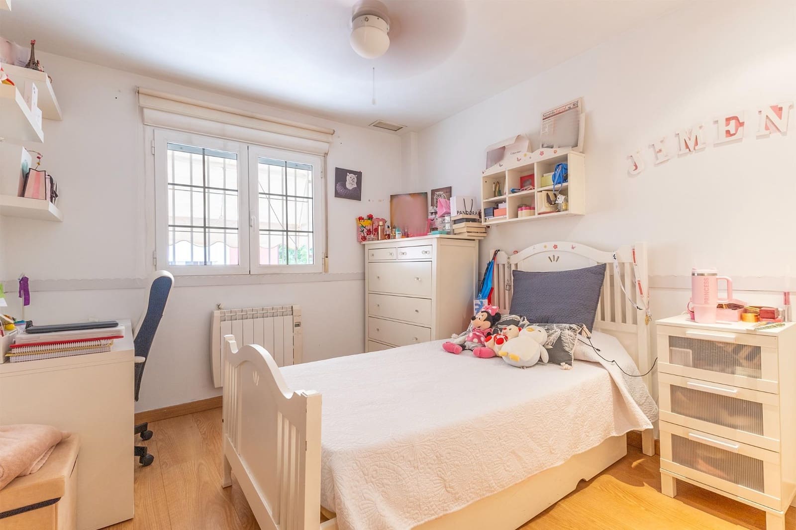 5 makuuhuone Bungalow myytävänä paikassa Monforte del Cid mukana uima-altaan 
autotalli - 280 000 € (Ref: 9403292)