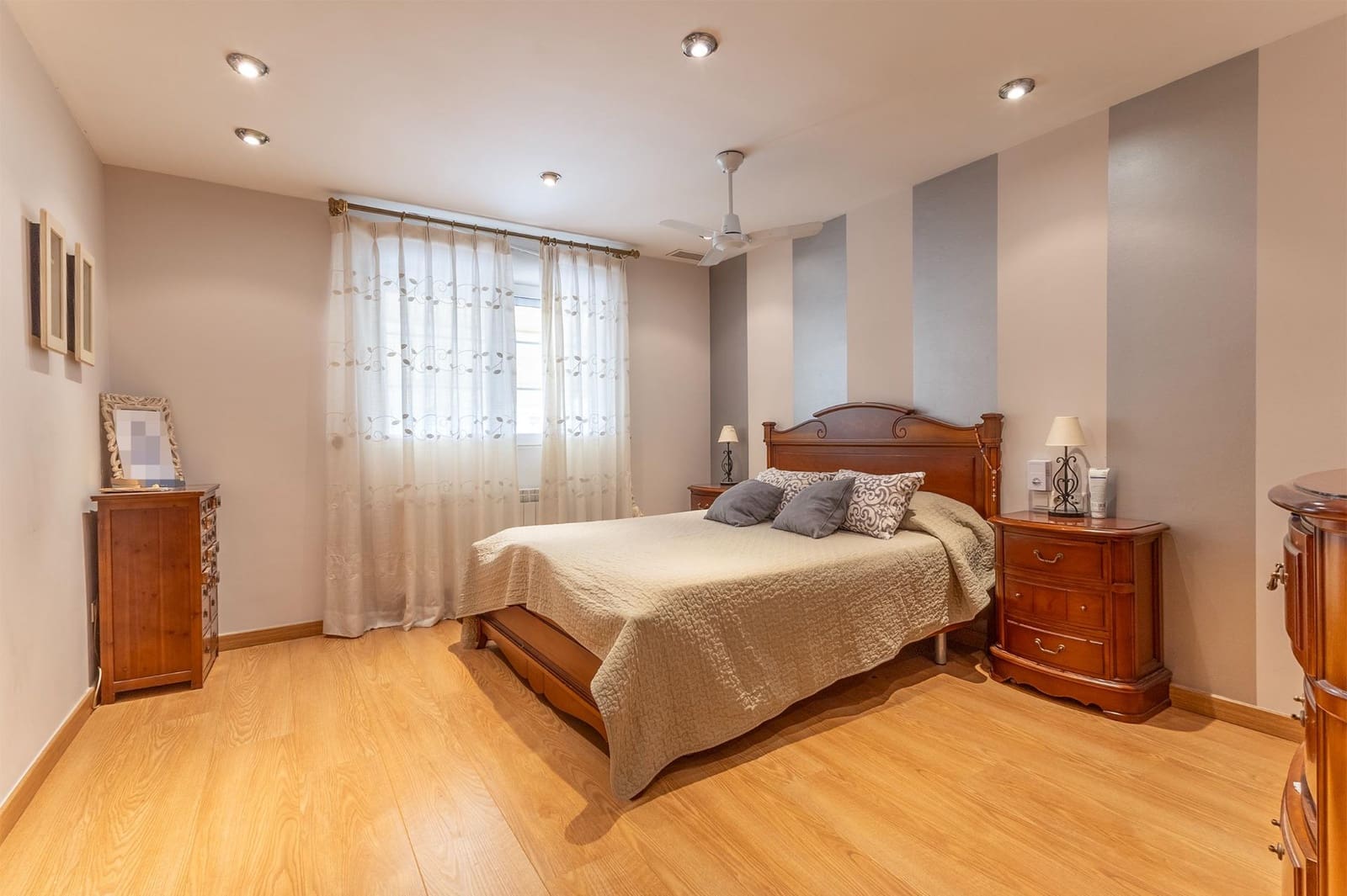 5 makuuhuone Bungalow myytävänä paikassa Monforte del Cid mukana uima-altaan 
autotalli - 280 000 € (Ref: 9403292)