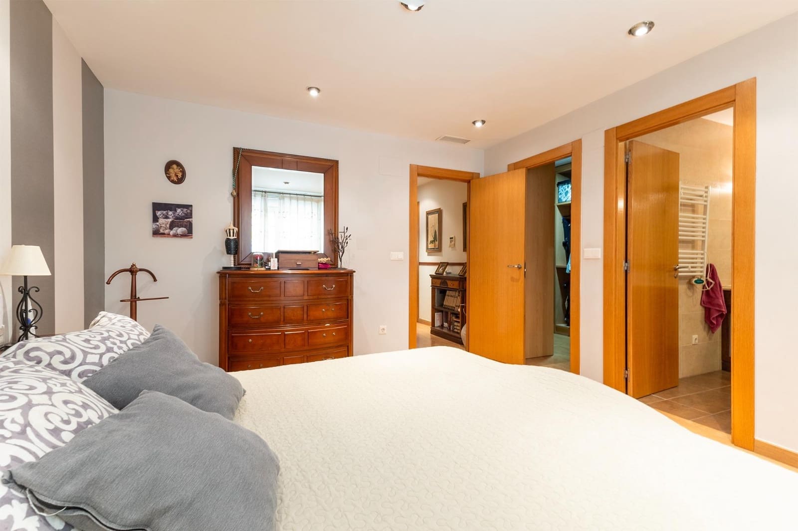 5 makuuhuone Bungalow myytävänä paikassa Monforte del Cid mukana uima-altaan 
autotalli - 280 000 € (Ref: 9403292)