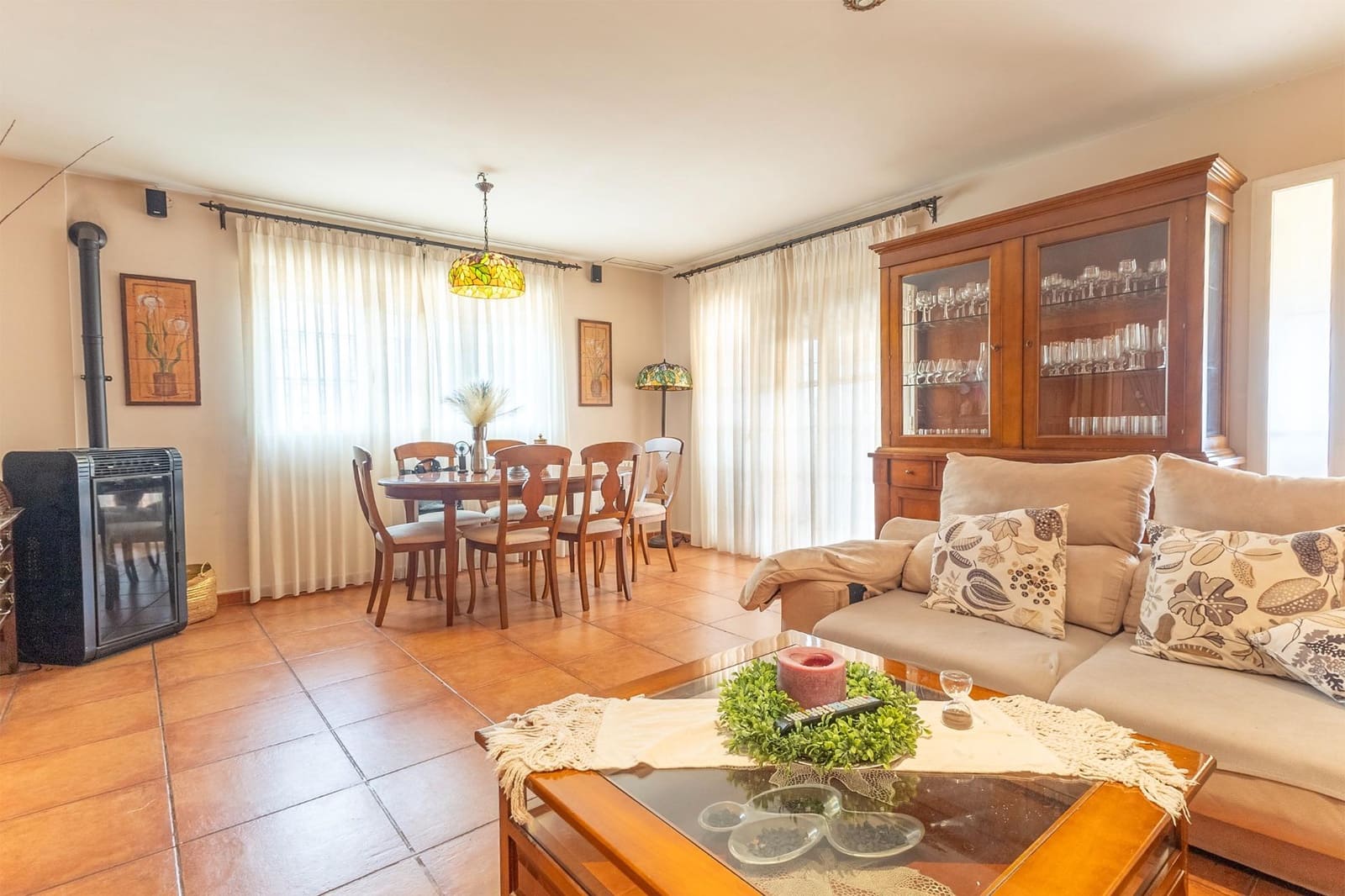 5 makuuhuone Bungalow myytävänä paikassa Monforte del Cid mukana uima-altaan 
autotalli - 280 000 € (Ref: 9403292)