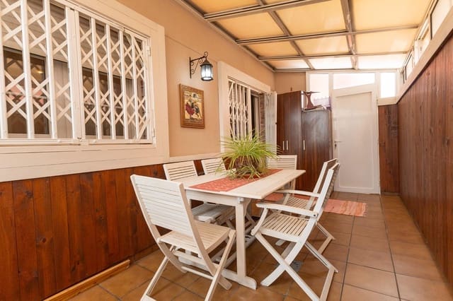 5 makuuhuone Bungalow myytävänä paikassa Monforte del Cid mukana uima-altaan 
autotalli - 280 000 € (Ref: 9403292)