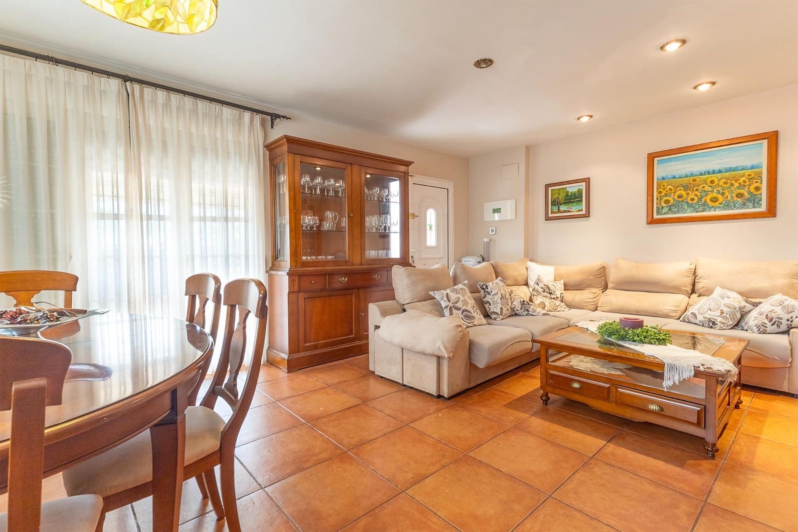 5 makuuhuone Bungalow myytävänä paikassa Monforte del Cid mukana uima-altaan 
autotalli - 280 000 € (Ref: 9403292)